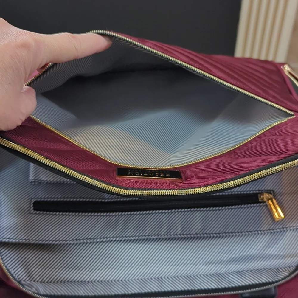 Reaction, Kenneth Cole, Burgundy/Plum Chevron Quilted Laptop Bag